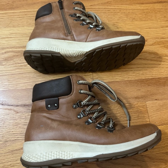 Maurice’s Cognac Riley Adventure Boot - Picture 4 of 9